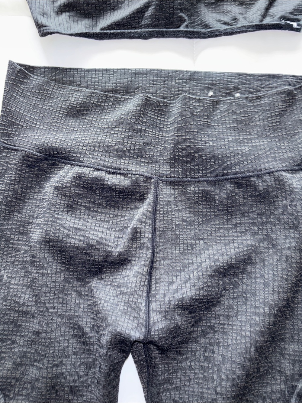 JoyLab Black Long Sleeve Crop Top with High-Waist Wide Leg Pants - Picture 5 of 11